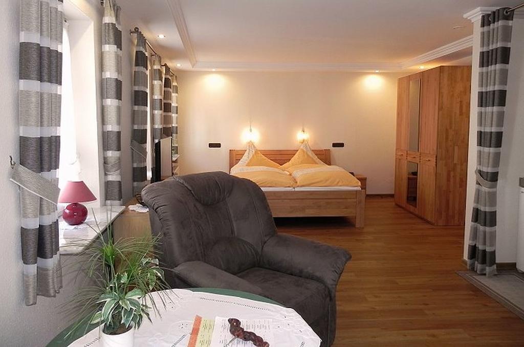 Gaestehaus Freimuth Mesenich Luaran gambar